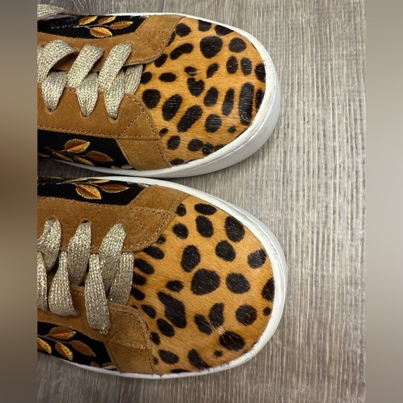 Johnny Was Acacia Leopard Sneakers Size 6 - Picture 5 of 11